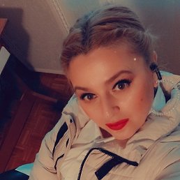 Lena, 36, 