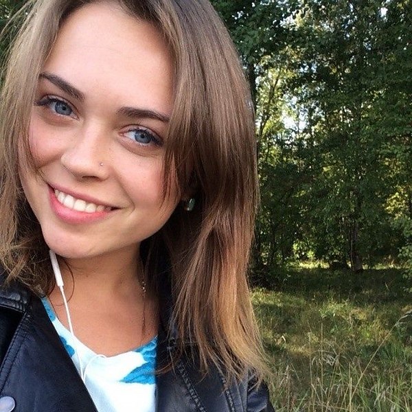 Как выглядят девушки 23 лет
