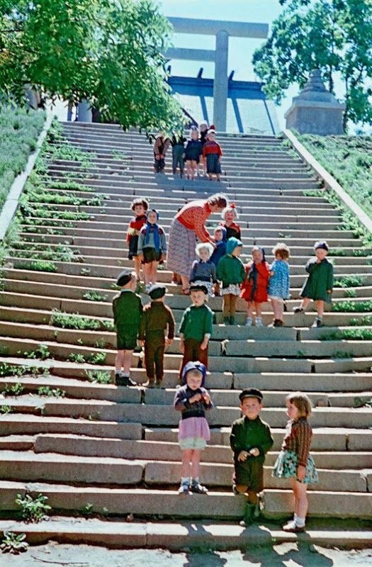  . , , 1950- .