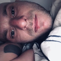 Miroslav, 32, 