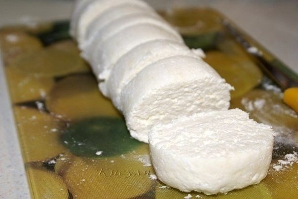 Сырники нежнейшие и пышные (без яиц).Ингредиенты:творог до 17 % жирности (две пачки по 180 г)соль ... - 4