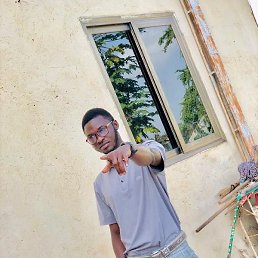 Oppong, �����������, 25 ���