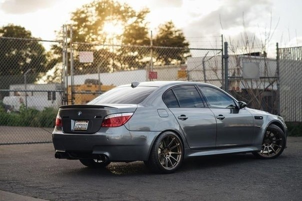 BMW M5 E60. BMW - 2