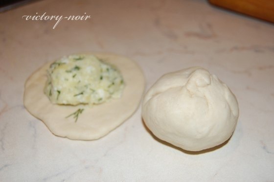 Невероятно вкусная вещь хичины с сыром и зеленью, и еще с картошкой и зеленью к ужину.Лепёшки с ... - 4