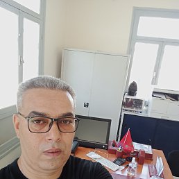 Simo, 49, 