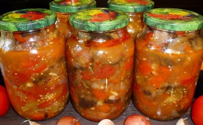 Необычная идея – баклажаны с помидорами и болгарским перцем на зиму.Эта яркая, вкусная и ароматная ...