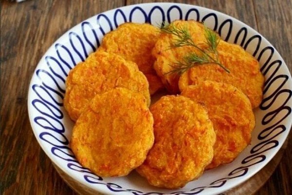 Морковные котлеты в духовке.Морковь на котлеты можно как сварить, так и просто запечь.Тебе ...