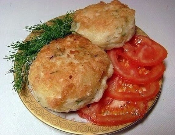 Зразы картофельные с курицей.Ингредиенты:-400-500 г курицы,-5-6 картофелин,-150 г ...