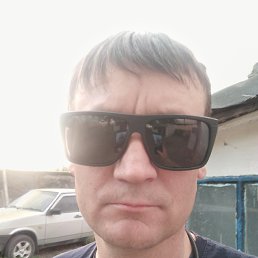 Gennady, 42, 