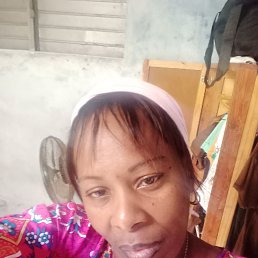 Zuleymi, 43, 