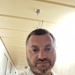 Irakli, 40, 