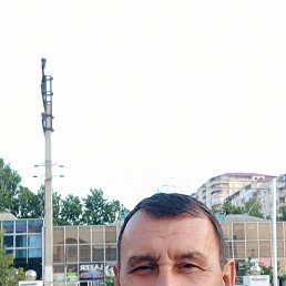 Murad, 54, 