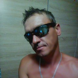 Dmitry, 39, 