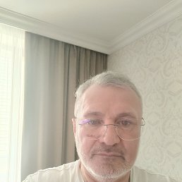 Uvays Erlenbusch, 56, 
