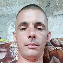 Denis, , 38 