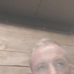 Roman, 40, -