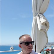 DENIS, 49 ���, �����������