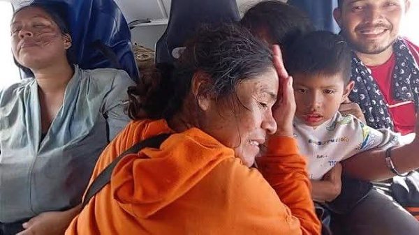 :) В Боливии 5 человек после авиакатастрофы провели 36 часов среди аллигаторов.Пятеро человек, ... - 3