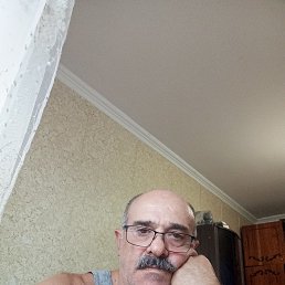 Onik Hovhannisyan, 60, 