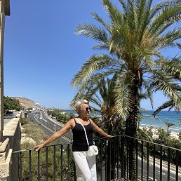 Zoia, 50, 
