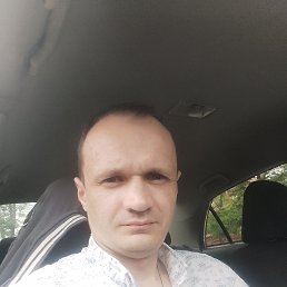Alex, 37, 