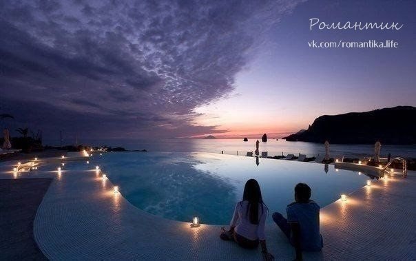 Приходит день, приходит час, и понимаешь: все не вечно.. Жизнь бессердечно учит нас о том, что время ...