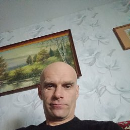 Urij, 40, 