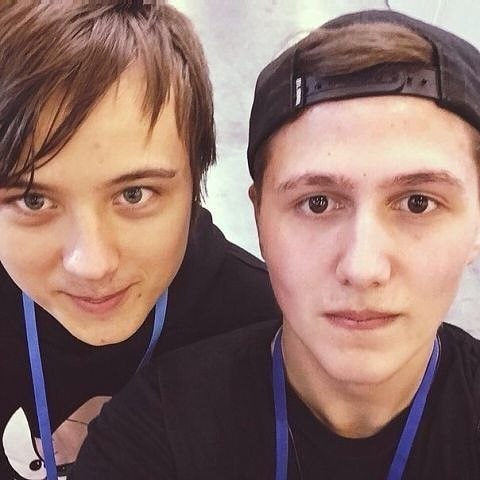 � �����