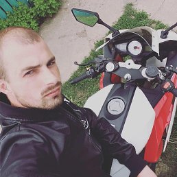 Dorin, 32, 