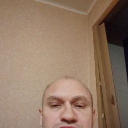 Andrei, 51, 