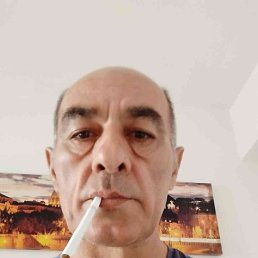 Kostas, 54, 