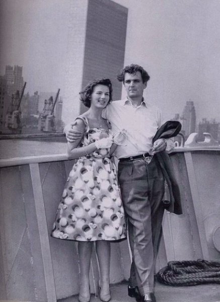 1960 гoд. Юлия Бopиcовa и Юpий Яковлeв в США. В тот год они прeдcтaвляли тaм фильм «Идиoт». Лучшиe в ...