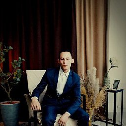 Nikolai, 22, 