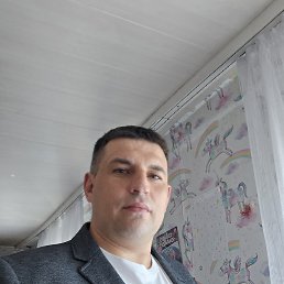 Jaroslav, 41, 