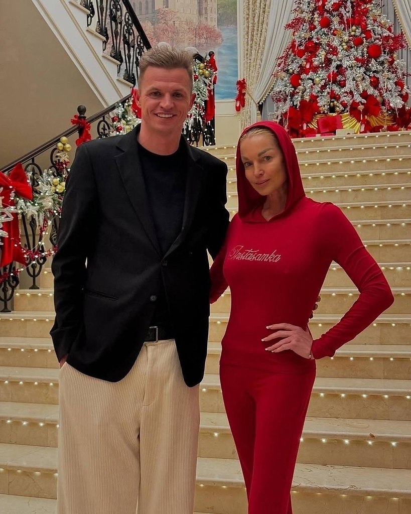 К эпатажной и любвеобильной балерине Анастасии Волочковой заглянул Дмитрий Тарасов. «Прекрасный ...