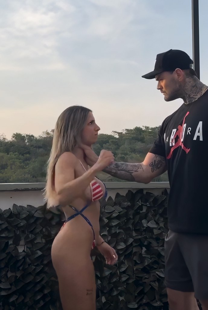 Каждая девушка должна знать, как нужно защитить себя!