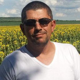 Alex, 47, 