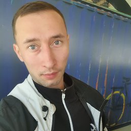 Nik, 27, 