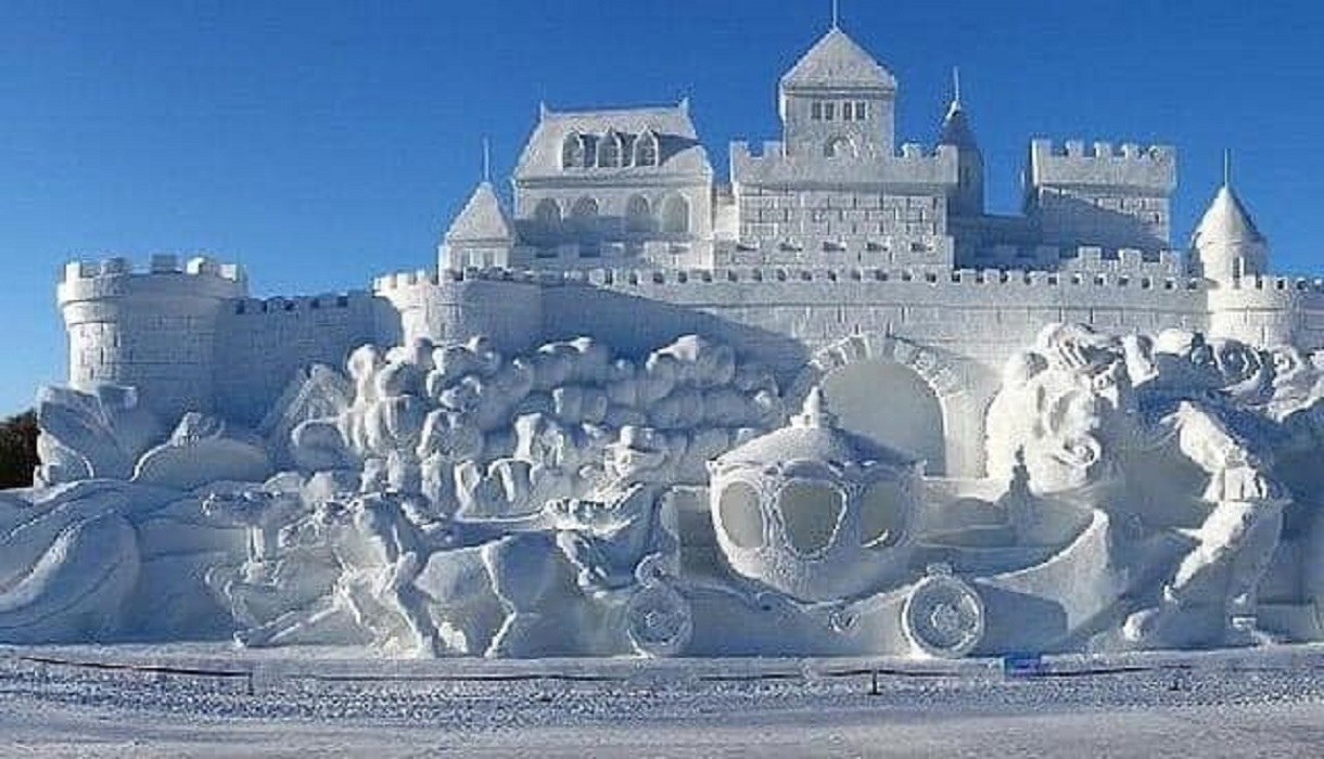 Якутский снежный городок