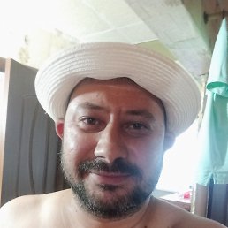 Roman, 36, 