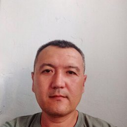 Akbar, 37, 