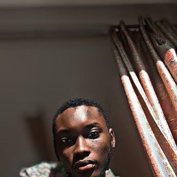 Divin, 21, 
