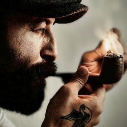 Akatone, �������, 43 ����