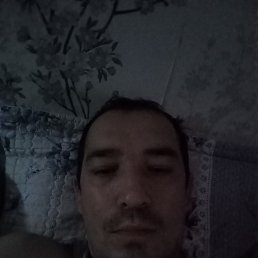 Shavkat, 40, 