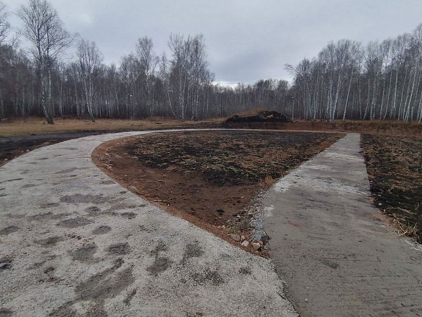 Стадион за 8 миллионов оказался пустырем. Чиновнице — уголовка. В Саянском районе дети должны были ... - 3
