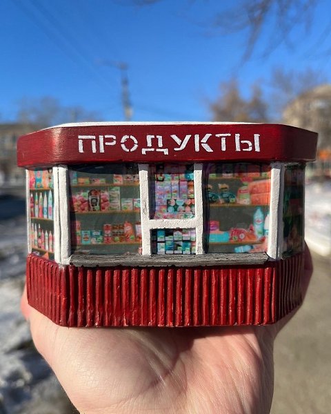 Челябинские мастера выпустили шкатулки в виде ларьков, гаражей и заброшек с изображениями кумиров. Я ... - 2