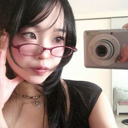 Lola,  , 33 