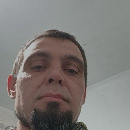 Ivan, 43, 