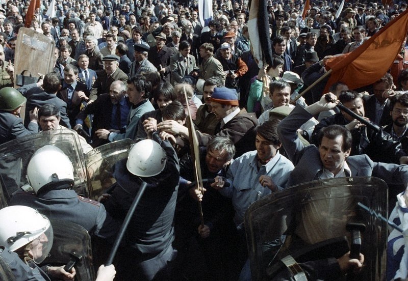 КРОВАВЫЙ ПЕРВОМАЙ 1993-го.32 года назад, 1 мая 1993 года, в ходе шествия, организованного ...