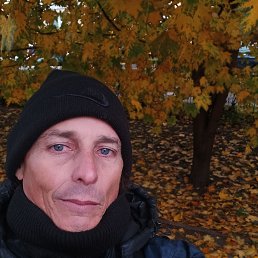 Yordanis, 59, 